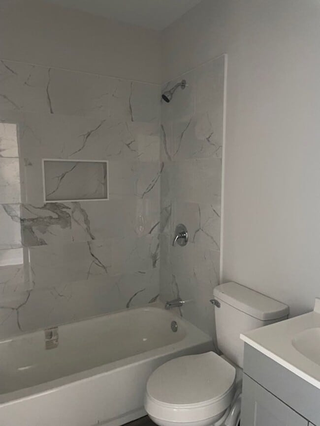 Building Photo - Beautifully Updated Townhome in Prime Location – Move-In Ready!