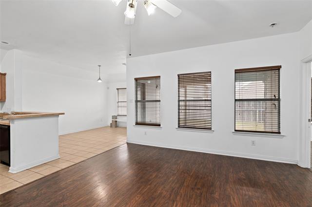 Building Photo - 2121 Castle Creek Dr