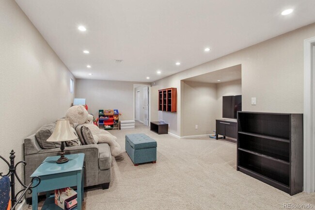 Building Photo - 3850 W Radcliff Ave