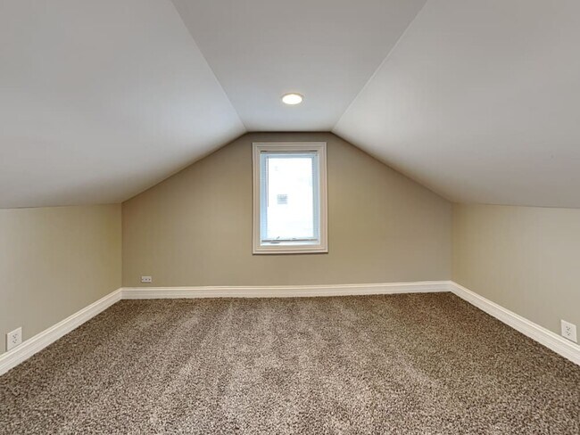 Building Photo - 3440 N Carnation Dr