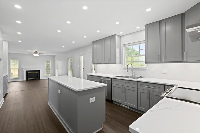 Building Photo - 4001 Mossy Bank Ln