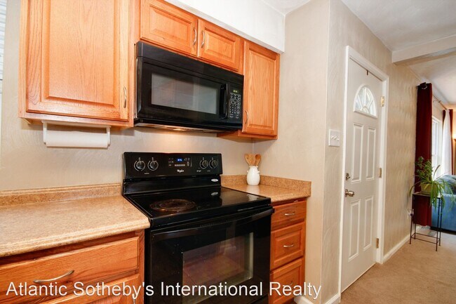 Building Photo - 3 br, 1 bath House - 1313 Great Bridge Blvd