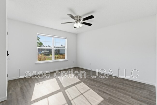 Building Photo - 34 Pine St