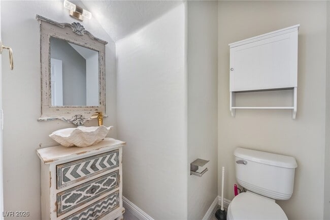 Building Photo - 10822 La Florentina Ave