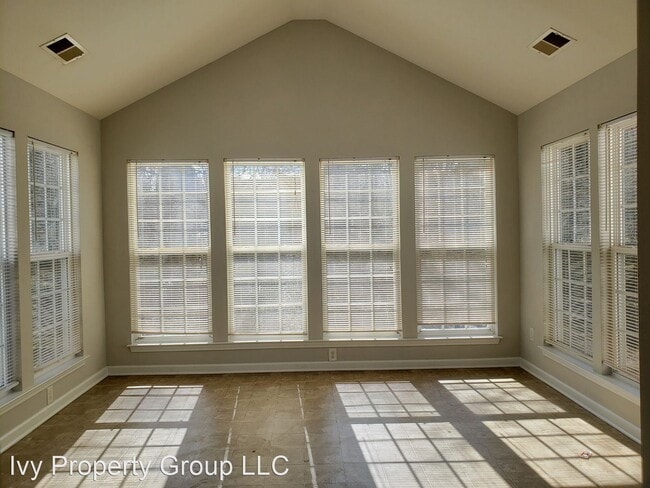 Building Photo - 3 br, 2 bath House - 11032 Carver Pond Rd.