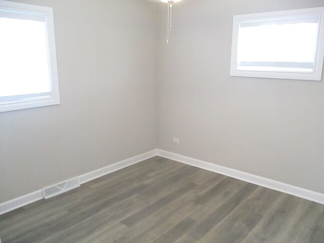 Building Photo - 1738 Ballentine St