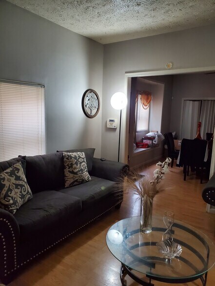 Building Photo - 2862 N Olney St