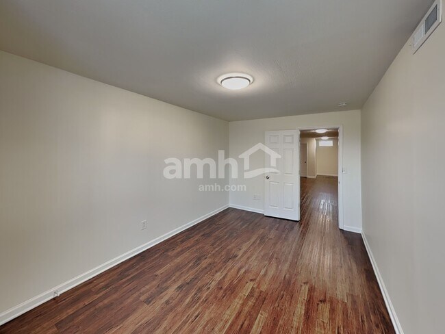 Building Photo - 337 Karst Cir