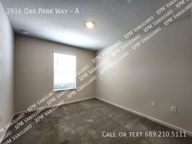 Building Photo - 2916 Oak Park Way