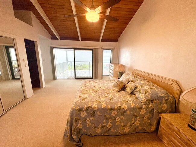 Building Photo - Stunning Ocean View 4/4 Home in Highly Desirable Neighborhood