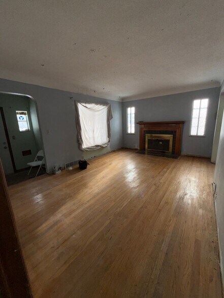 Building Photo - 3101 Iroquois Ave