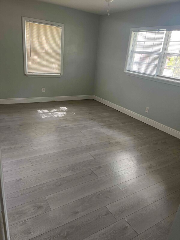 Building Photo - 2410 Ave C NW