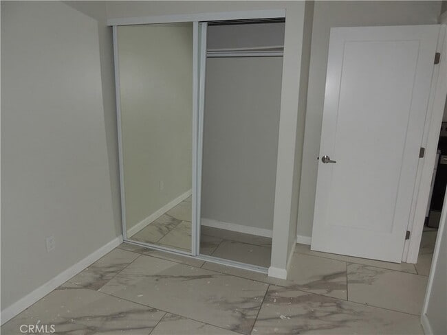 Building Photo - 23470 Victory Blvd