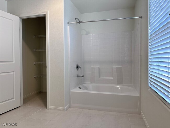 Building Photo - 3634 Cameri Ave