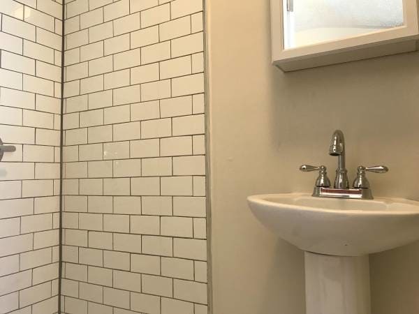 Building Photo - 65 Durand Pl