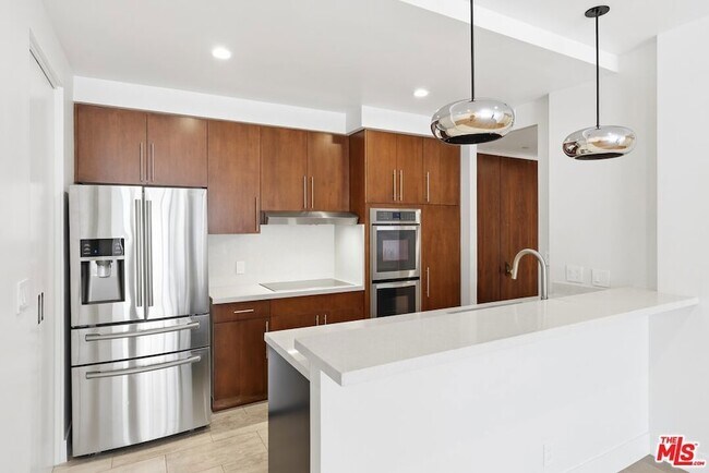 Building Photo - 515 Ocean Ave