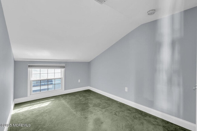 Building Photo - 8 Central Ave