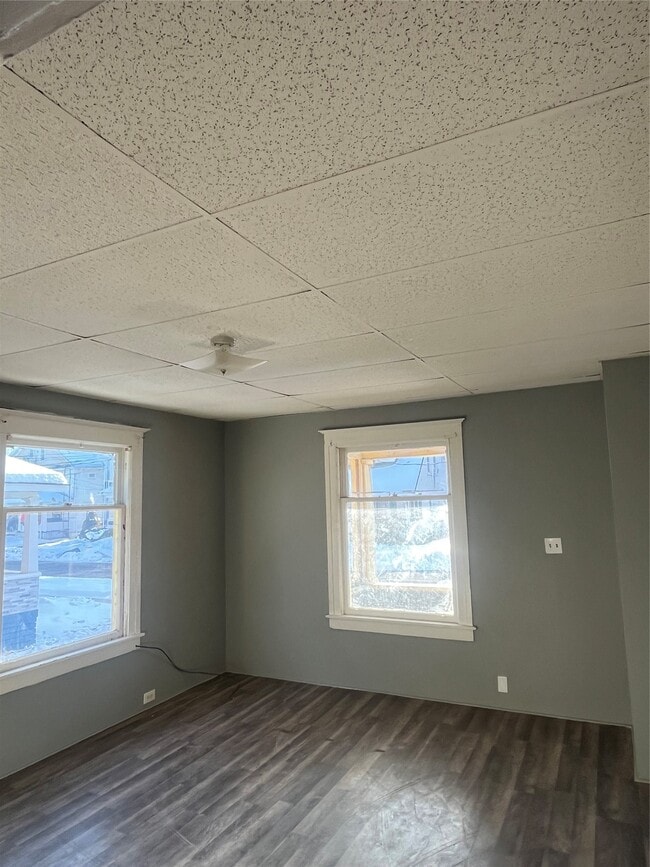 Building Photo - 415 Adams Ave