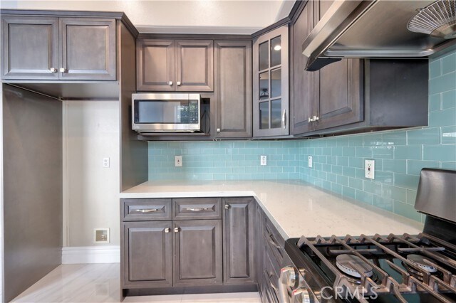 Building Photo - 529 S 5th Ave