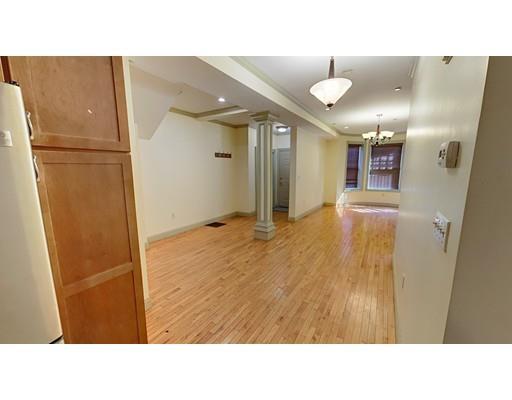 Building Photo - 531 Newbury St