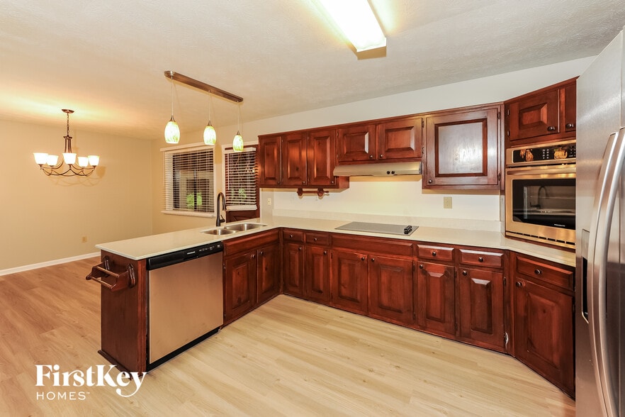 Building Photo - 1829 E Gate Dr