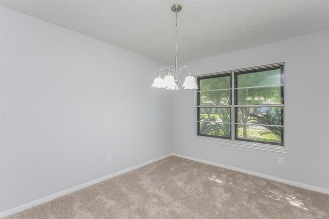 Building Photo - Beautifully renovated 4 bedroom home in a great subdivision
