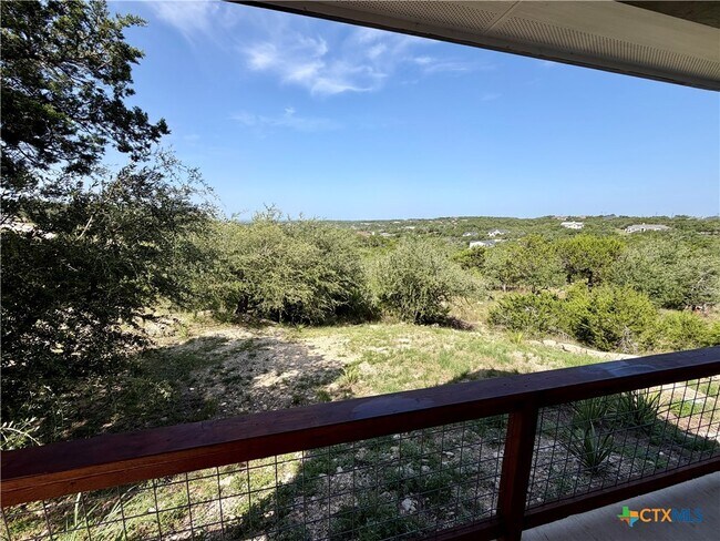 Building Photo - 427 Primrose Path