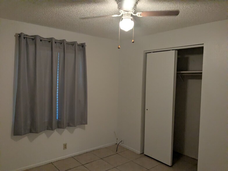 Building Photo - 5663 Struthers Ct