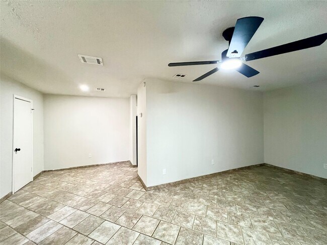 Building Photo - 9317 Pagewood Ln