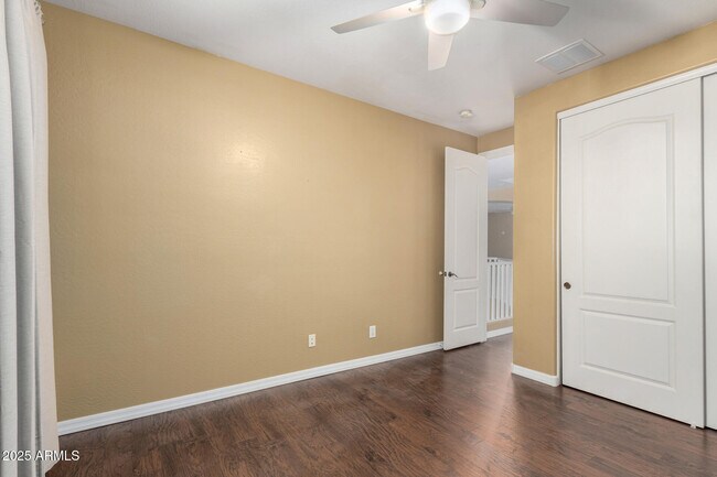 Building Photo - 6820 S 42nd Ln