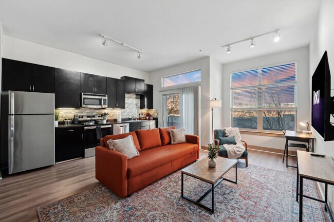 Building Photo - 2922 Elm St