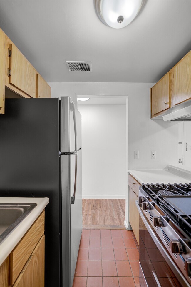 Building Photo - 1224 Washington St