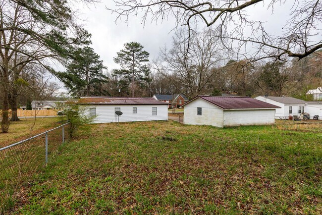 Building Photo - Forestdale 3/2