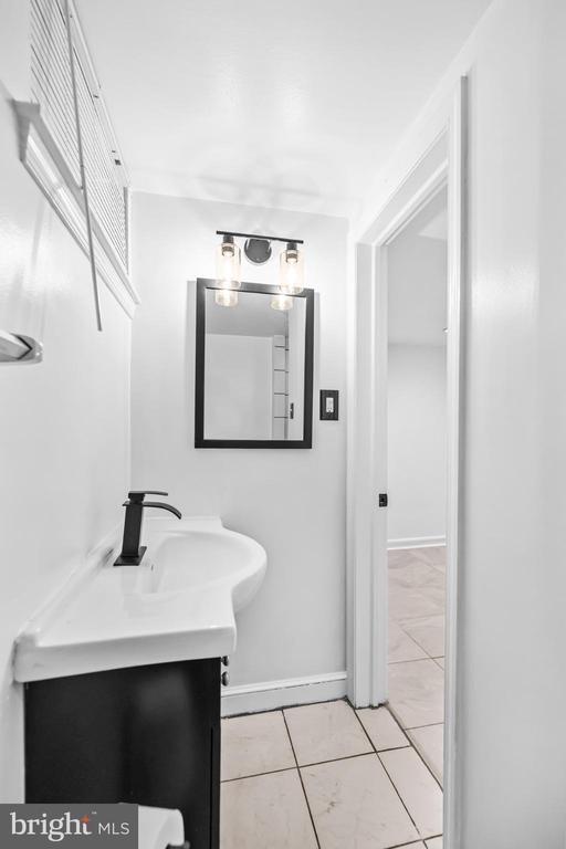 Building Photo - 2420 I St NW