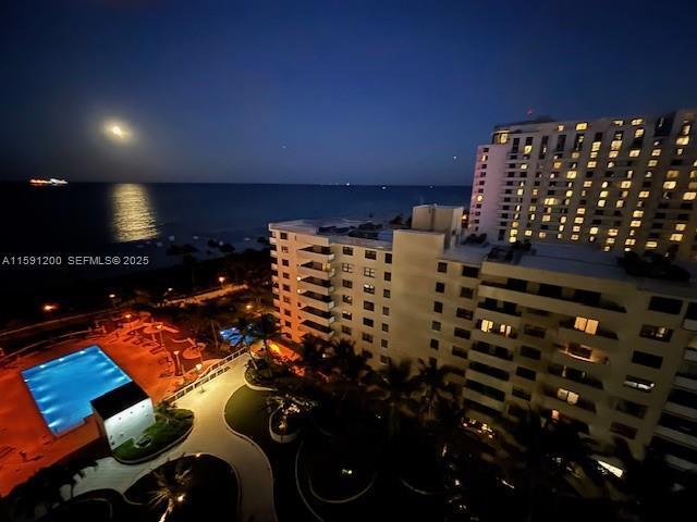 Building Photo - 100 Lincoln Rd