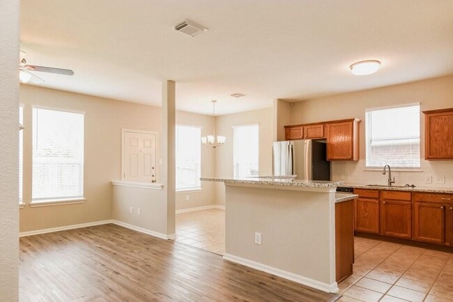 Building Photo - Shoal Creek Drive, Pearland, TX 77584 - 2 BR 2.5 BA single-family home
