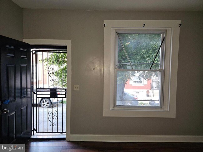 Primary Photo - 3416 Ormes St