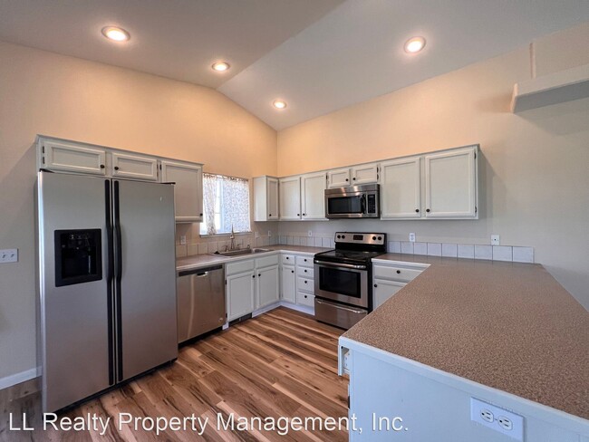Building Photo - 3 br, 2 bath House - 1073 Pepper Lane