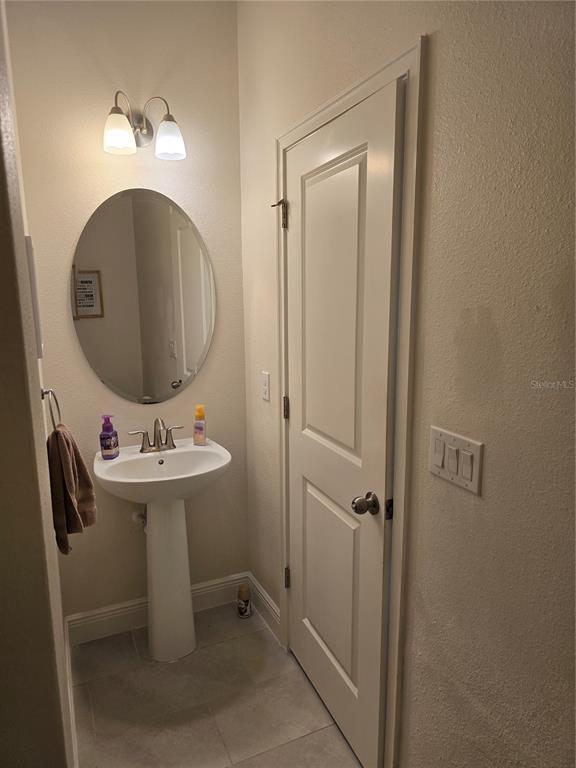 Building Photo - 14162 Damselfly Dr