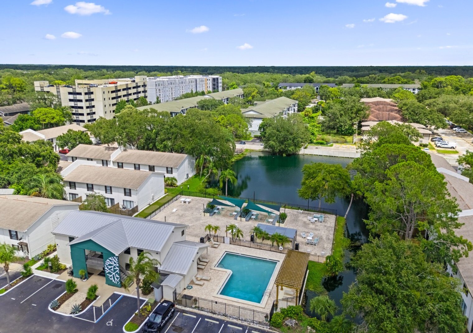 Building Photo - 13915 Heritage Club Dr