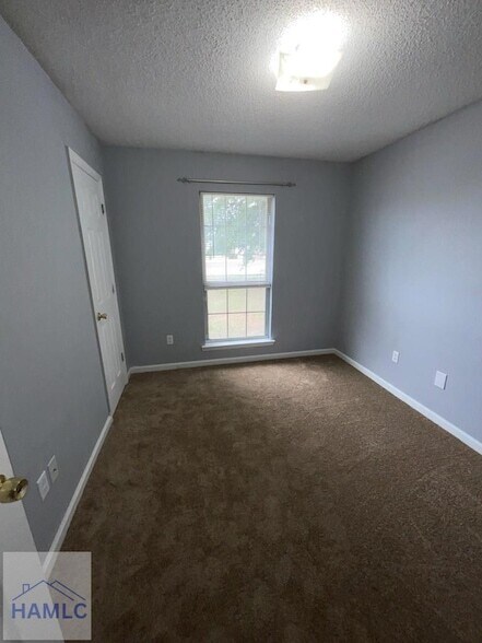 Building Photo - 215 Bridgemont Way