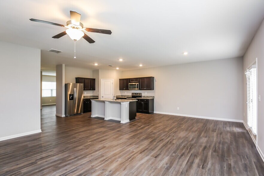 Building Photo - 3735 Newbury Pl