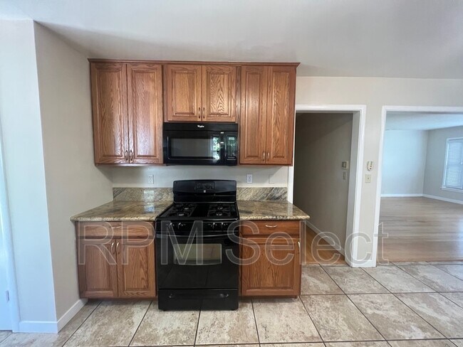 Building Photo - 2761 San Luis Ct