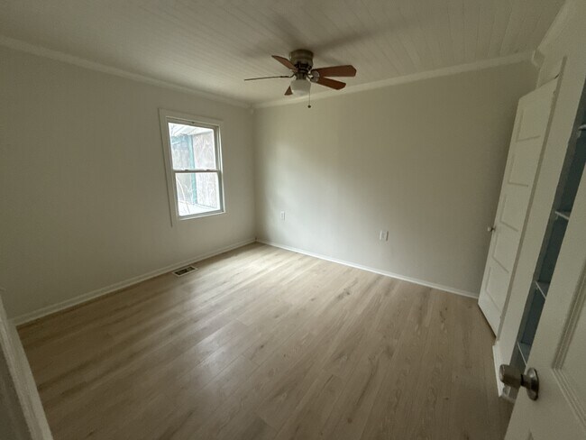 Building Photo - 4104 Old Austell Rd