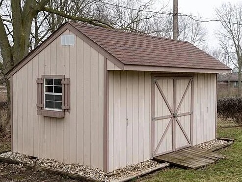 Garden shed - 306 S Washington St