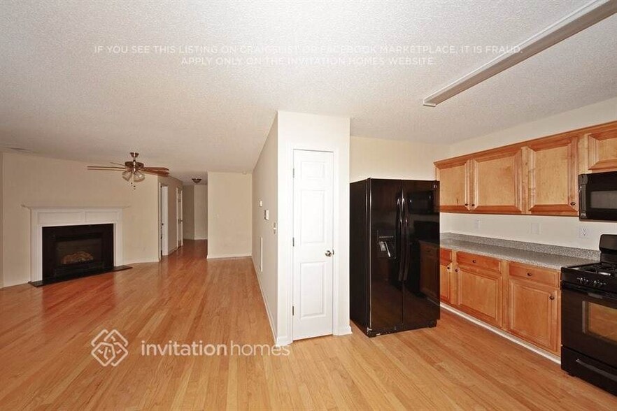 Building Photo - 104 Hidden Creek Dr