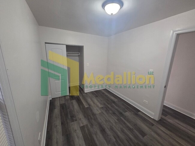 Building Photo - Updated 3-Bedroom Single-Level Home with Backyard Space