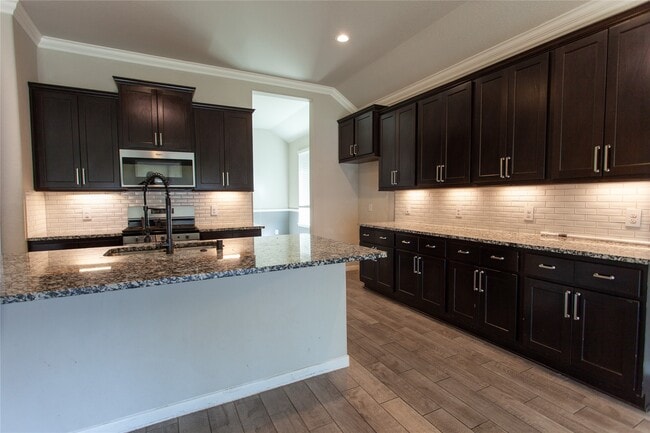 Building Photo - 5826 Euclid Loop