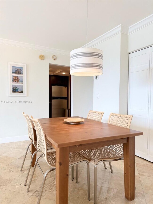 Building Photo - 3675 N Country Club Dr