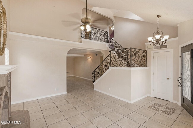 Building Photo - 12249 Delacroix Dr
